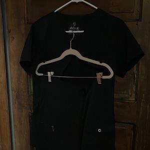 Adar large Black scrubs